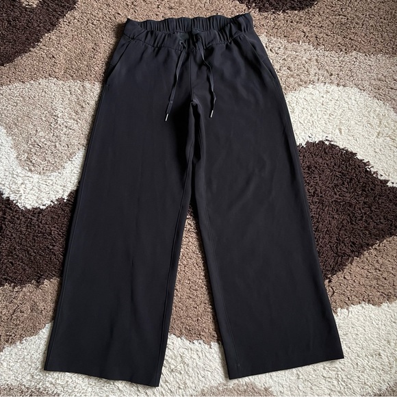 Lululemon On The Fly Pant Sz 10 *Wide Leg 31" In Black - Picture 3 of 6